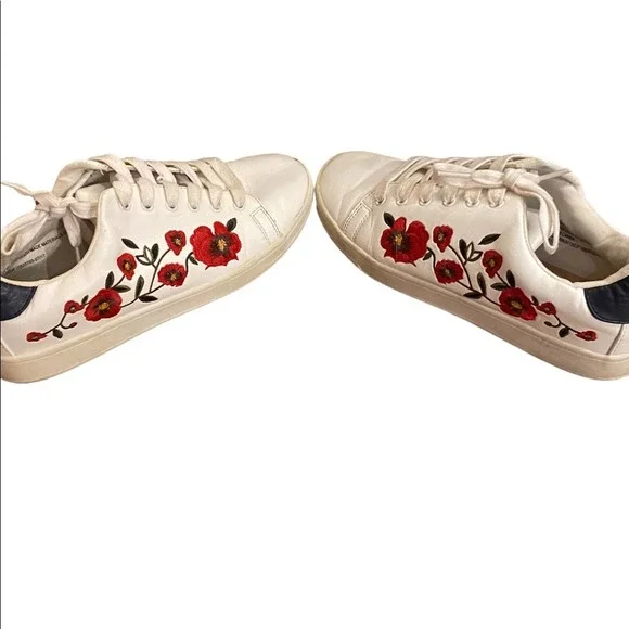 Target white sneakers with red floral embroidery on the sides - Ladies 9 - Picture 1 of 6